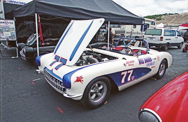 57-5b (04-74-36E) 1957 Chevrolet Corvette.jpg